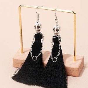 Scary Skeleton Lady Dangle Halloween Earrings